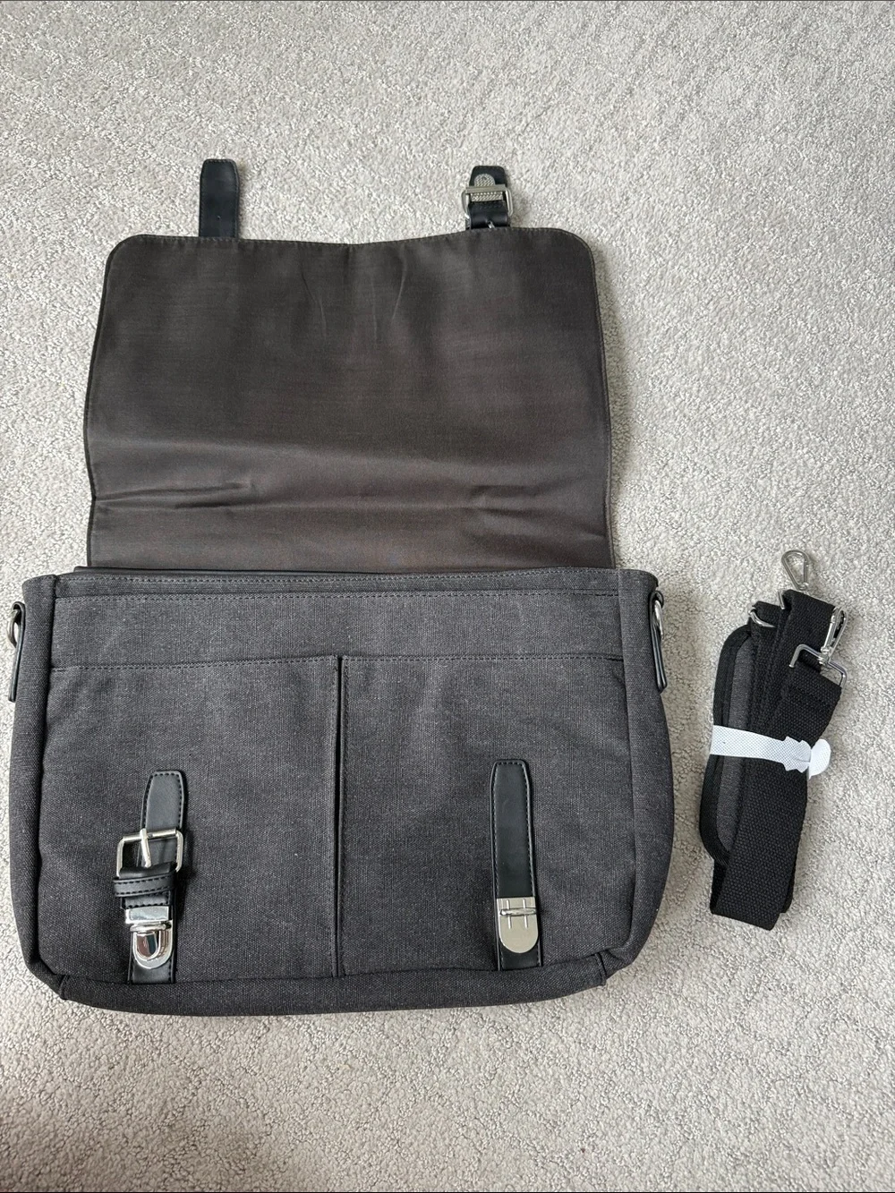 Canvas Messenger Bag with Raiders Logo and Black Accents BRAND NEW NEVER USED
